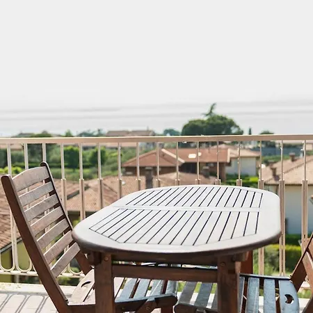 A Cisano Vista Apartment